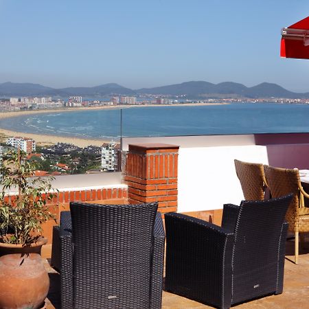 Hotel Restaurante Risco Laredo Exterior photo