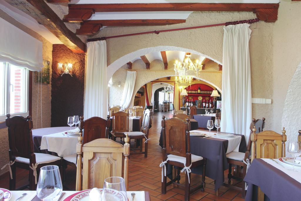 Hotel Restaurante Risco Laredo Exterior photo