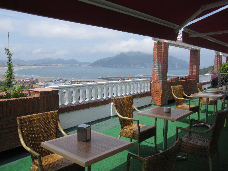 Hotel Restaurante Risco Laredo Exterior photo